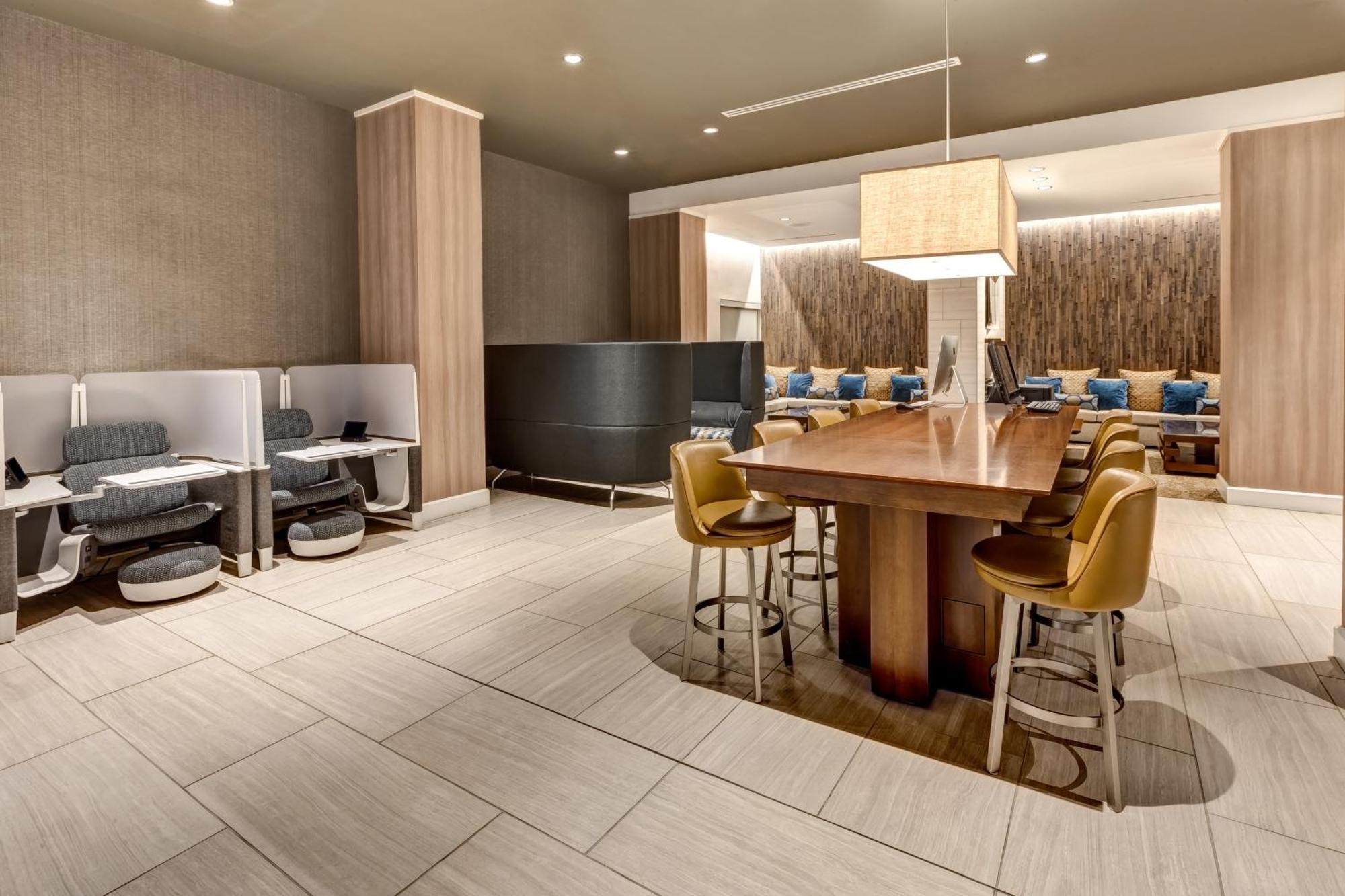 Hotel Crowne Plaza Dulles Airport By Ihg Herndon