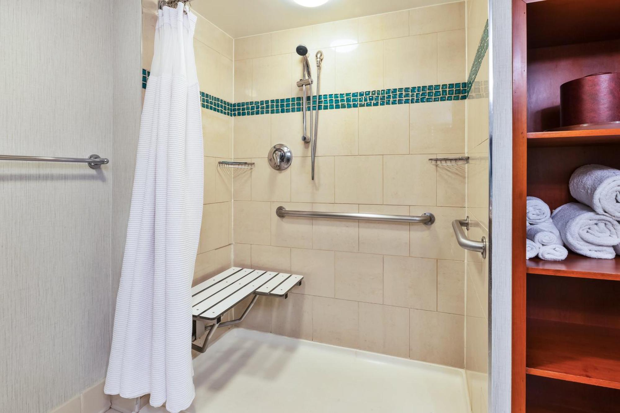 Crowne Plaza Dulles Airport By Ihg Hotel